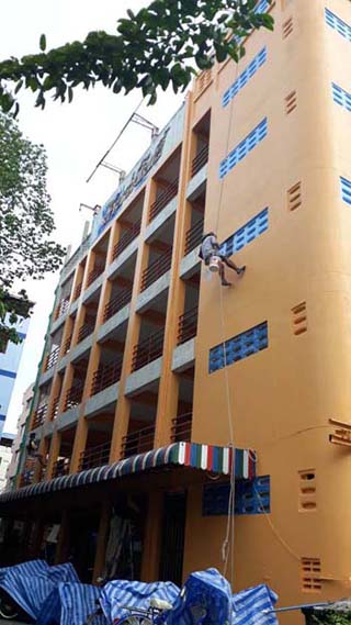 ช่างสีโรยตัว